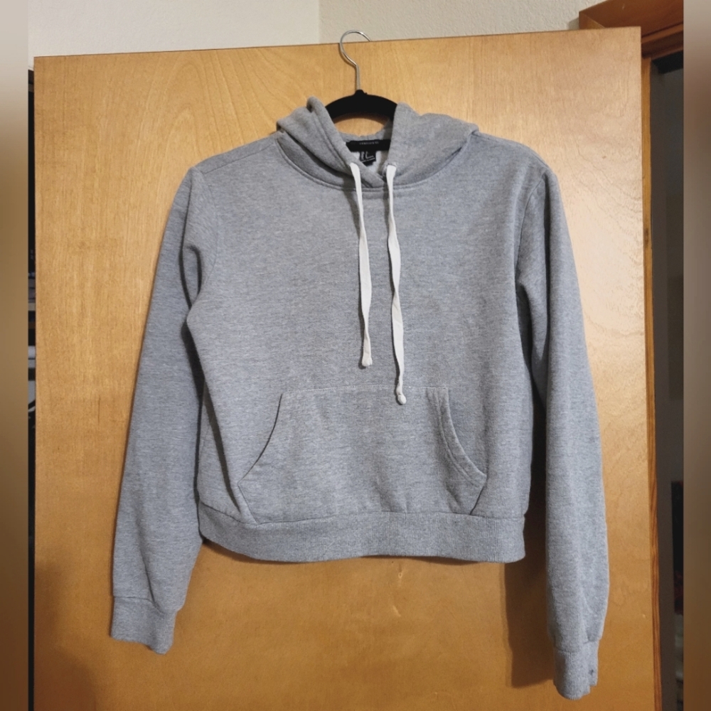 Forever 21 grey heather cropped hoodie S